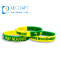 Logo personnalisé slogans réutilisables imperméables bracelet en caoutchouc de silicone bracelet en silicone multicolore mélangé avec lettre